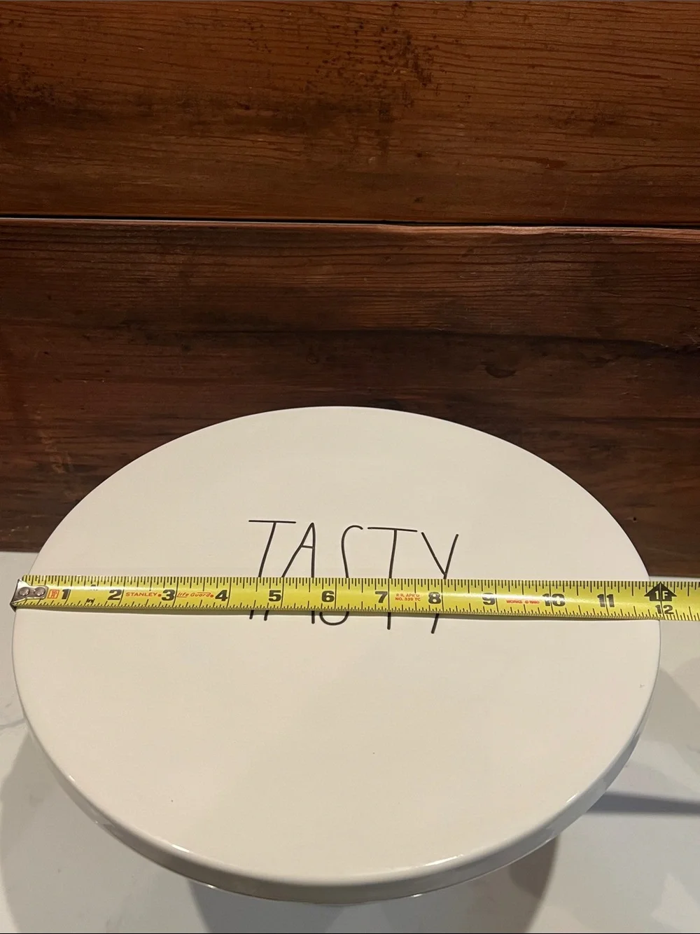 🔥‼️Rae Dunn White Ceramic Cake Stand with 'TASTY' Lettering‼️🔥